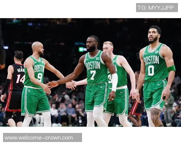 绿军与步行者对决全场仅犯规14次展现极致洁癖篮球风格 绿军与步行者对决全场仅犯规14次展现极致洁癖篮球风格