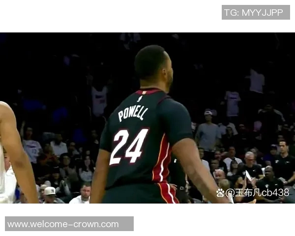 鲍威尔上半场表现稳定6投3中三分球命中率高达66贡献11分2篮板3助攻